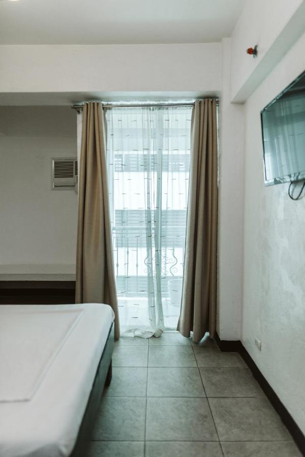 San Agustin Residences Makati City Bagian luar foto