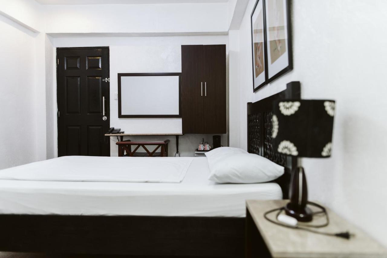 San Agustin Residences Makati City Bagian luar foto